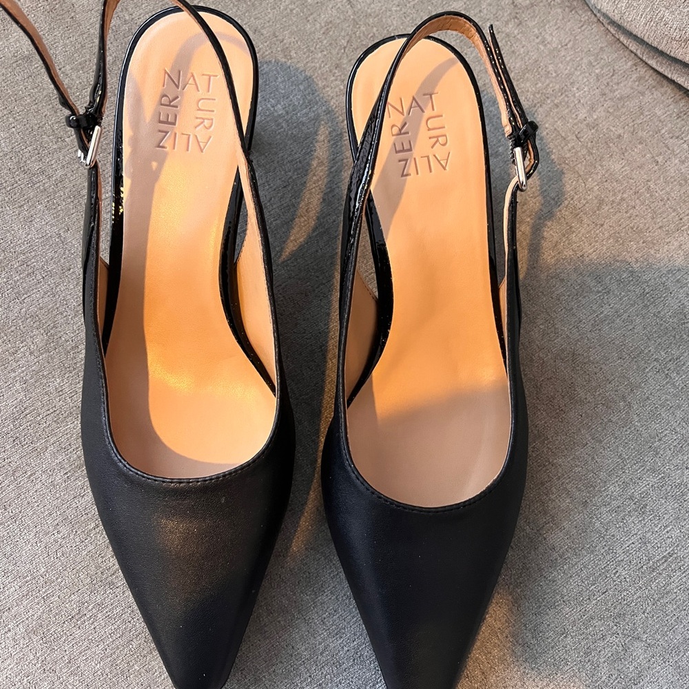 Naturalizer Women's Black Slingback Heels